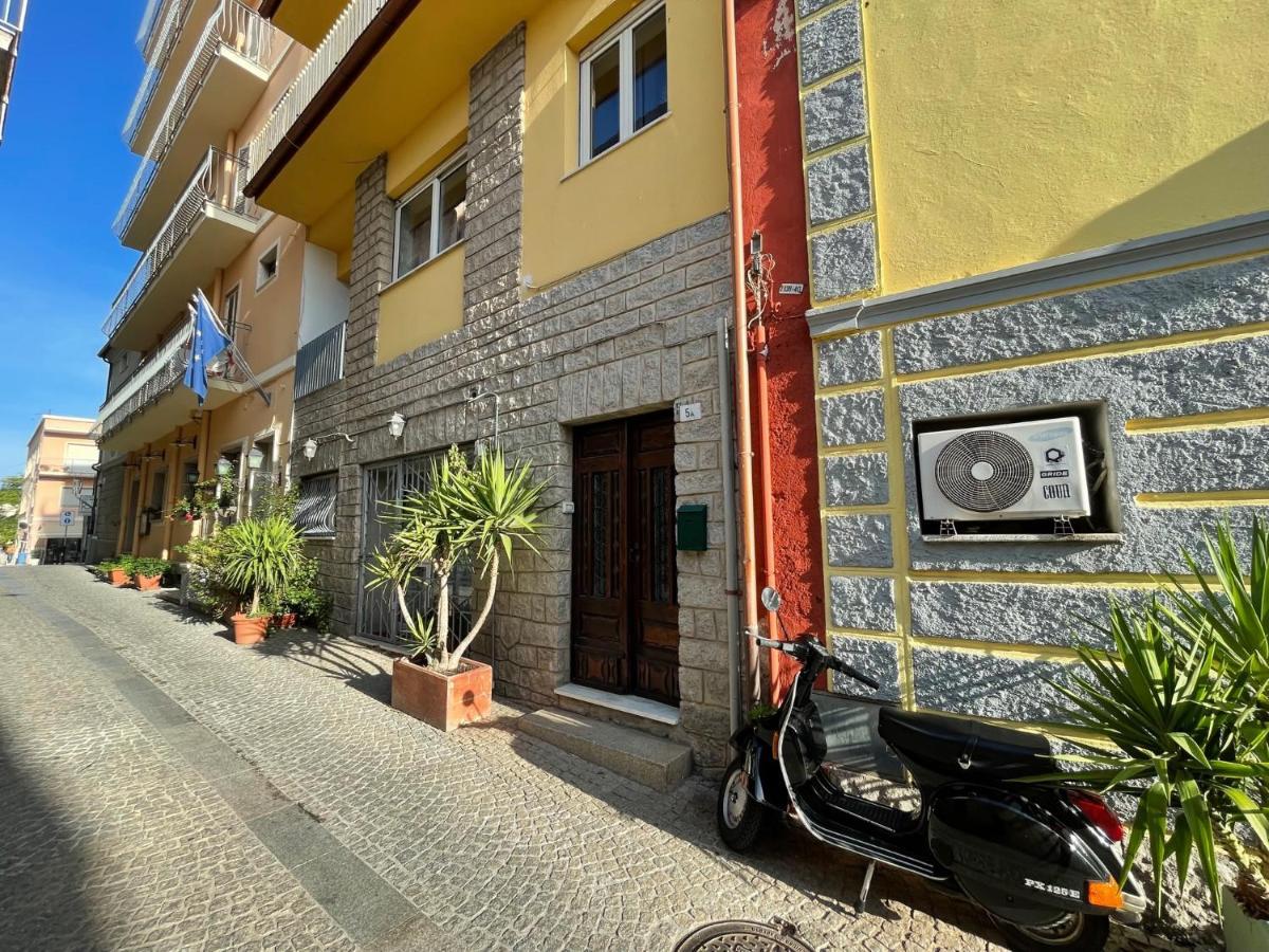 Back To The Past Apartment Olbia Exterior foto